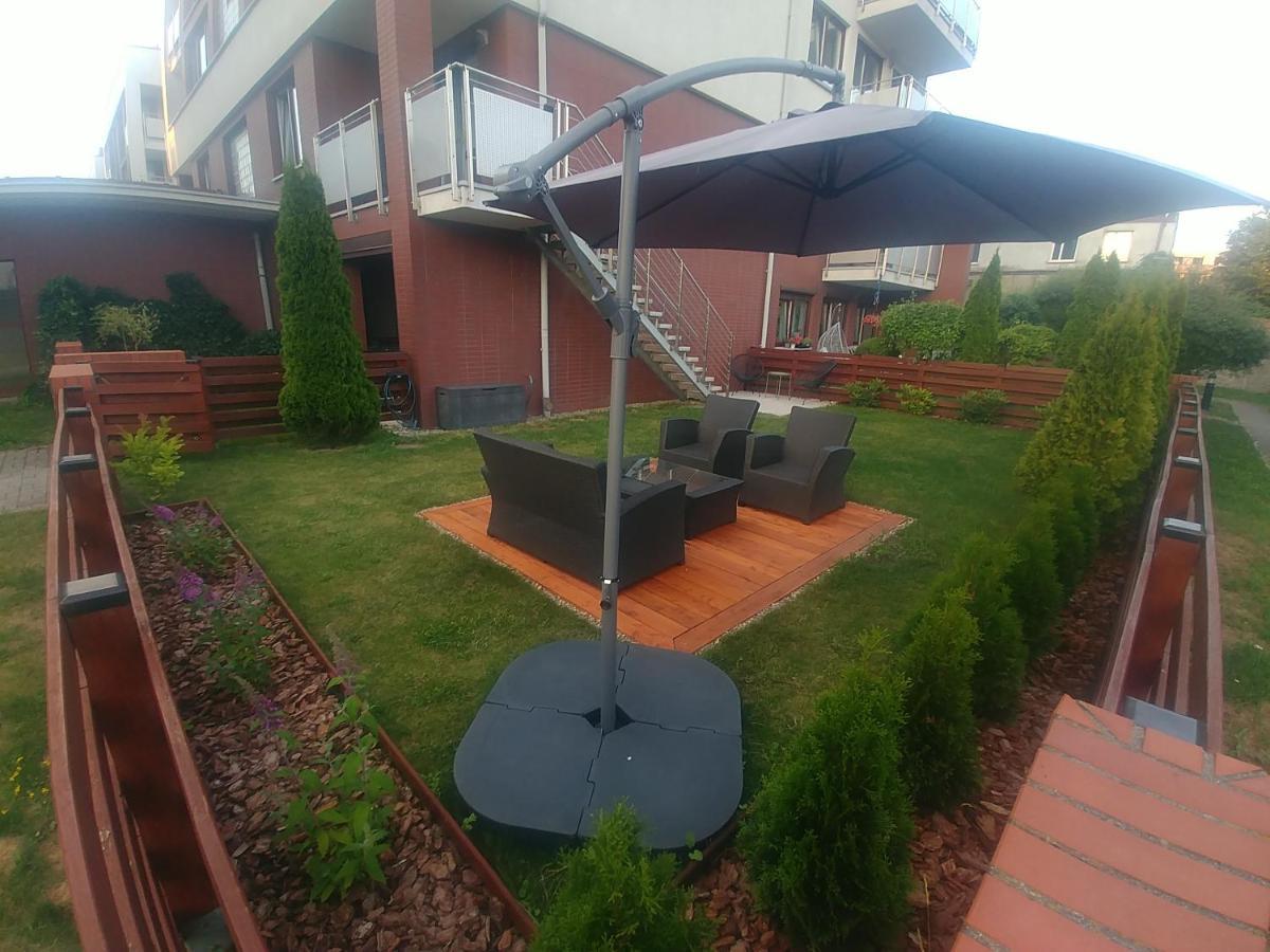 Apartament Jantar Z Ogrodem Kołobrzeg Exterior foto